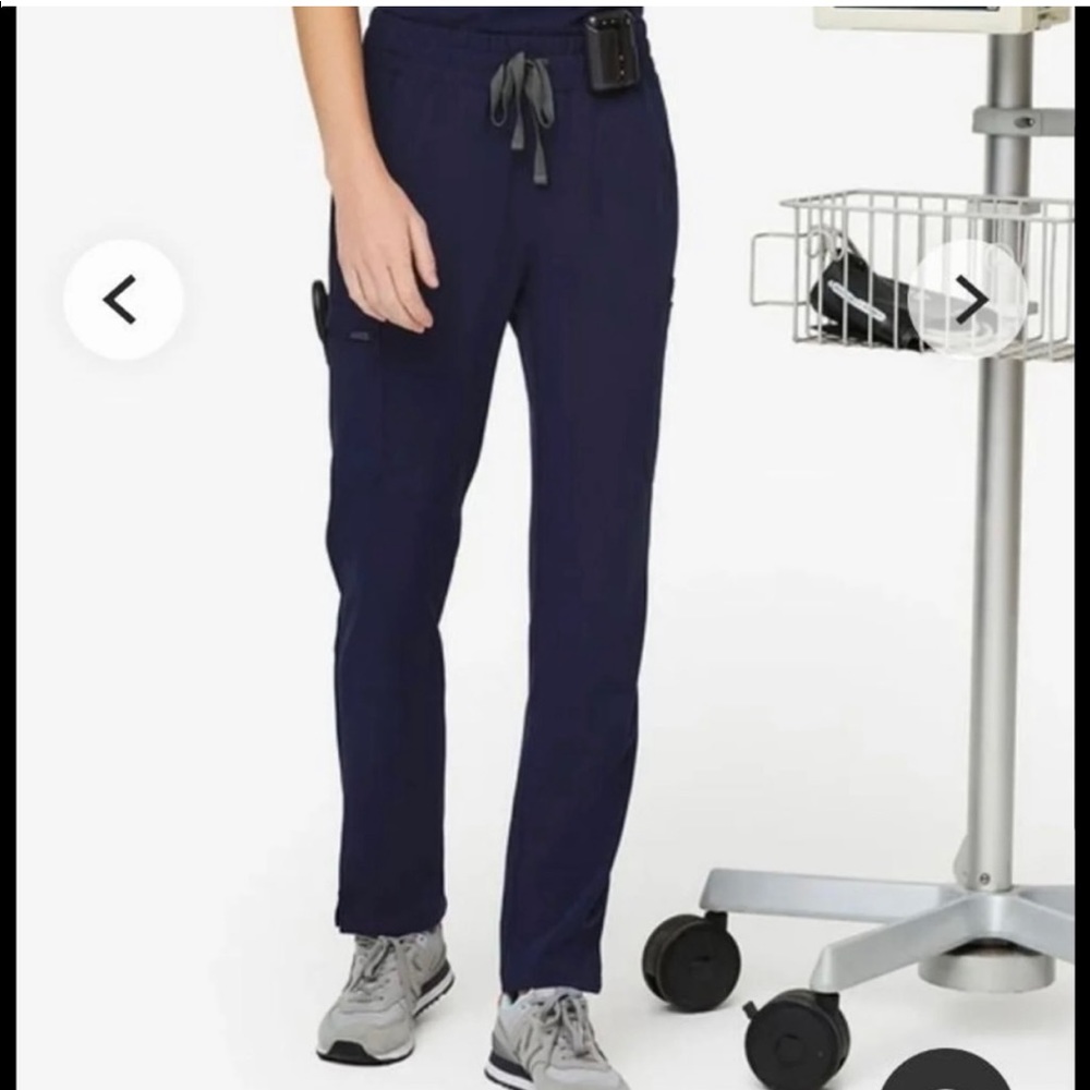 COPY - FIGS yola skinny scrub pants size large